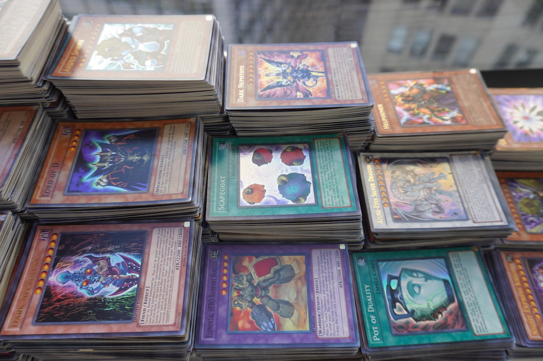 Yugioh 1000 Holographic Card Collection